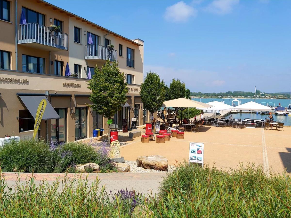 Hafen 15 - Ihre Ferienwohnung Am Hainer See Bei Leipzig ノイキエリッチュ エクステリア 写真